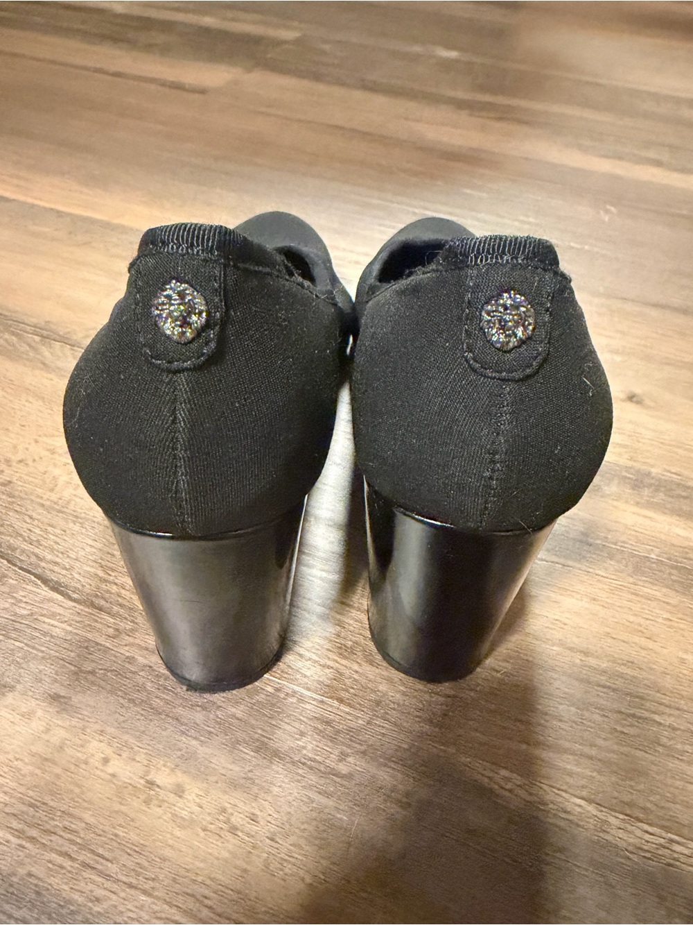 Anne Klein iFlex Black Stretch Fabric Block Heel Pumps Size 8.5 Comfort Shoes - Picture 3 of 5